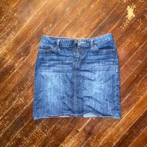Tommy Hilfiger denim skirt